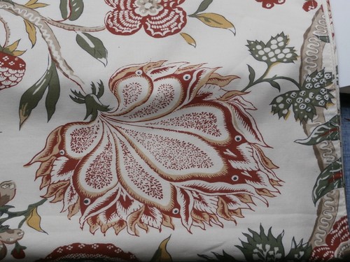 Williams Sonoma Table Runner Floral Red & Green Muted Colors 108" x 16" Cotton - Picture 4 of 16
