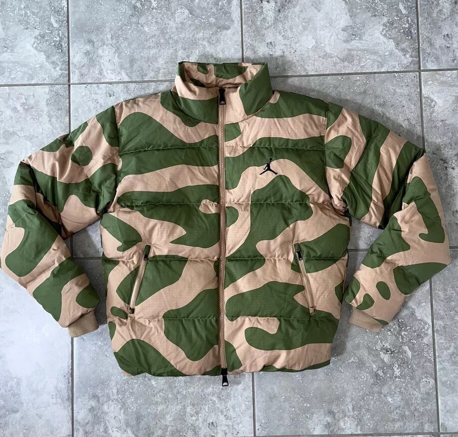 Nike Jordan Flight Heritage Camo Down Puffer Jacket FB6988 200 NEW