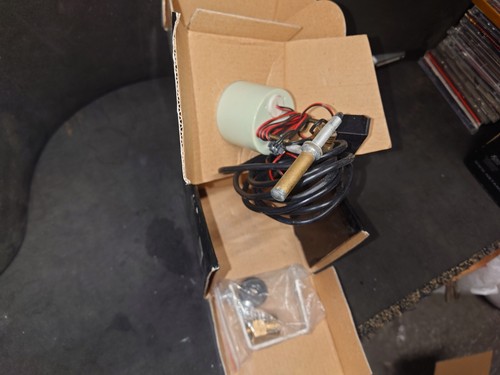 NETAMI Indiglow Oil Temp Voltmeter Boost/Vacuum 2" Gauges Lot High Performance - Picture 9 of 11