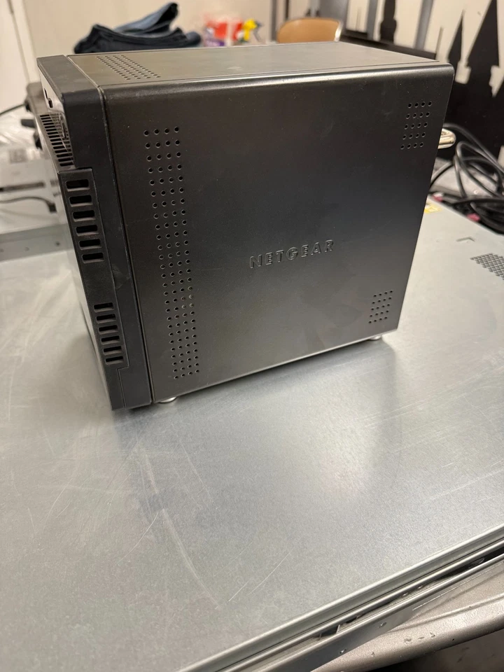 NETGEAR RN21400 ReadyNAS 4-Bay Network Storage Enclosure No HDD Grade B - Image 2 of 4