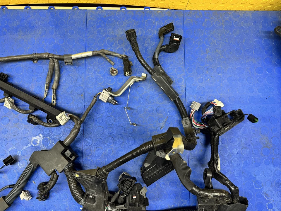 2016-2018 Prius 1.8L Hybrid Engine Wire Harness OEM 82121-47170-B VIN FU Foto 4 de 4