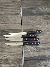 Wusthof Gourmet Knives SET of 4 Steak Knife Set 4050 12cm Made in Germany