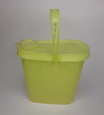 Vintage Tupperware 2 Qt Beverage Buddy Yellow Pitcher 587-2 with Lid & Handle