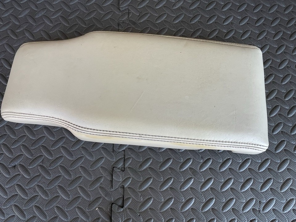 2003-2011 Lincoln Town Car Leather Console Lid Center Middle Arm Rest ...