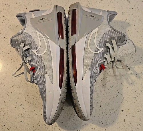 Nike Lebron Witness VI Pure Platinum Wolf Grey CZ4052-003 da uomo taglia 12 - Foto 9 di 19
