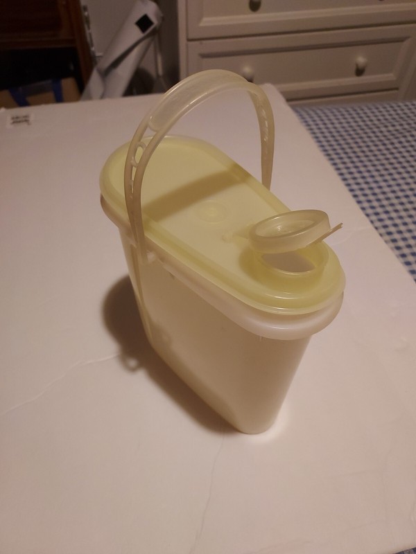 Vintage TUPPERWARE Sheer Handolier #587  with Pour Spout seal & Handle