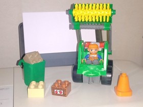 LEGO DUPLO ROAD SWEEPER SET#4978 RETIRED SET VHTF GUC ( READ DETAILS)