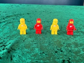 LEGO Space Supply Station 6930 * Complete w/ Mini-Figs & Printed Manual * 1983