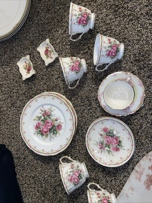 Duches Fine Bone China Summer Glory Pattern Yea Cup & Saucer England Vintage