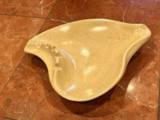 YELLOW CERAMIC AMOEBA FREEFORM SPECKLED ASHTRAY MCM 1970S ATOMIC GROOVY RETRO EU
