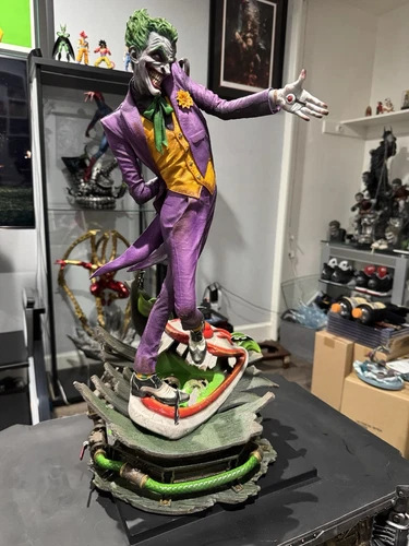 Sideshow 1/4 scale The Joker Premium Format Figure DANIEL BELL 