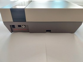 Original Nintendo NES Console OEM + Controllers + Zapper &ndash; Tested Works &ndash; AS-IS