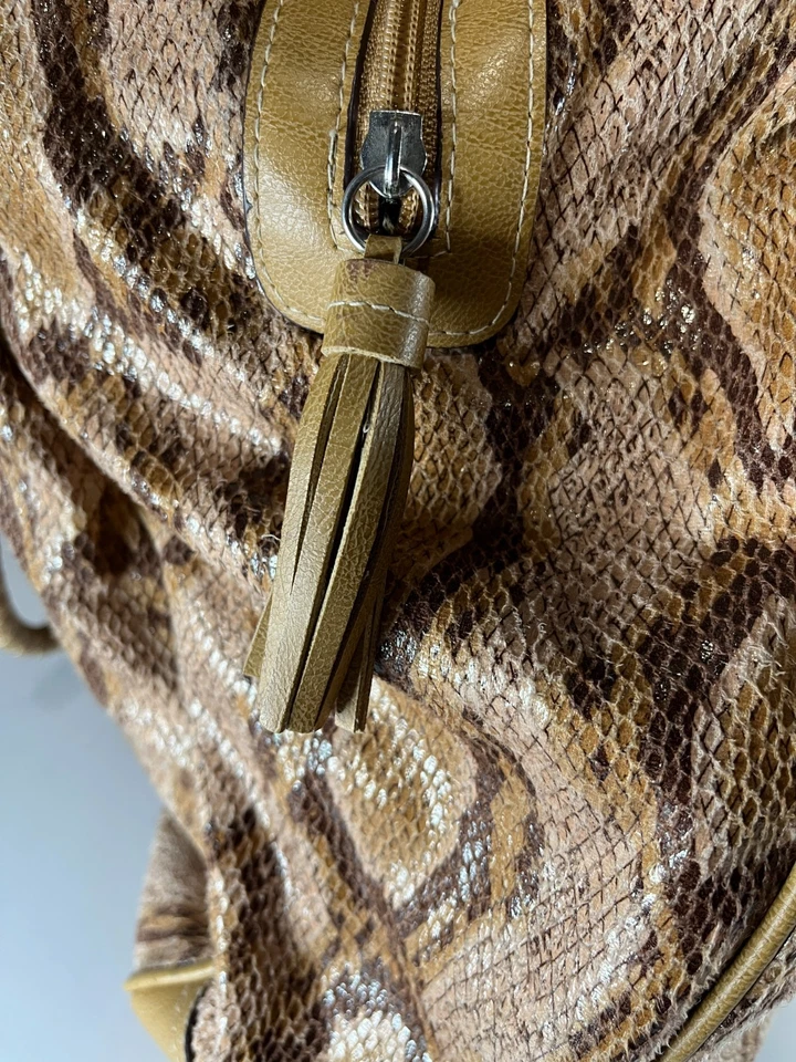 XOXO Gold Faux Snakeskin Satchel – Y2K Tan Shoulder Bag with Braided Handles - Image 4 of 4
