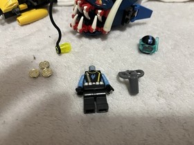 LEGO Aqua Raiders: Angler Ambush (7771) near complete missing minifigure 3 items