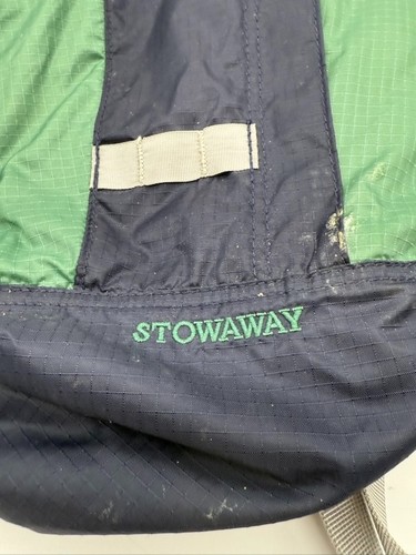 LL Bean Stowaway Ultralight Day Pack Green/Navy - Picture 2 of 11