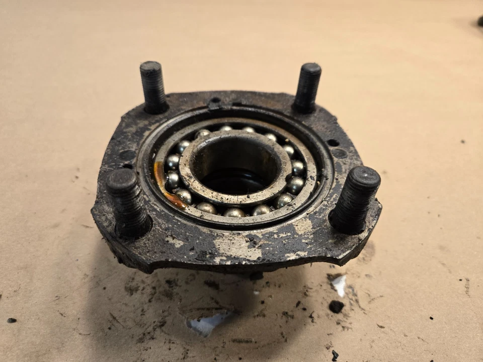 Buje de rueda de suspensión trasera original MG MGA 1500 1600 OEM Foto 4 de 4