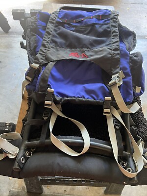 Coleman Peak 1 External Frame hip belt Backpack Blue  Pockets Nylon-USA Made