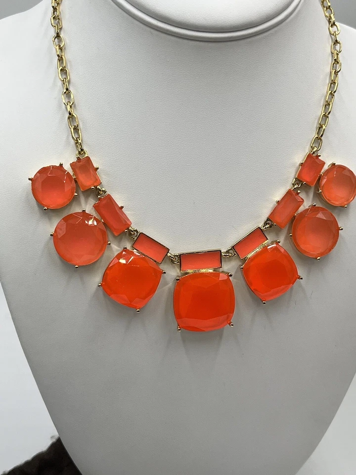 Collar Kate Spade “Cause A Stir” Piedra Naranja Esmalte Placa de Oro Declaración Foto 4 de 4