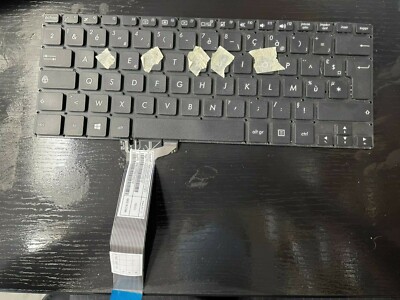 Lot De 16 Claviers HS Pour Pièces – Dell, HP, Panasonic – Non Fonctionnels