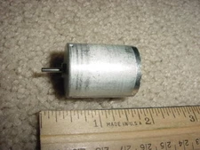 Small DC Electric Motor 12V DC 4378 RPM  0.19 Amp M99
