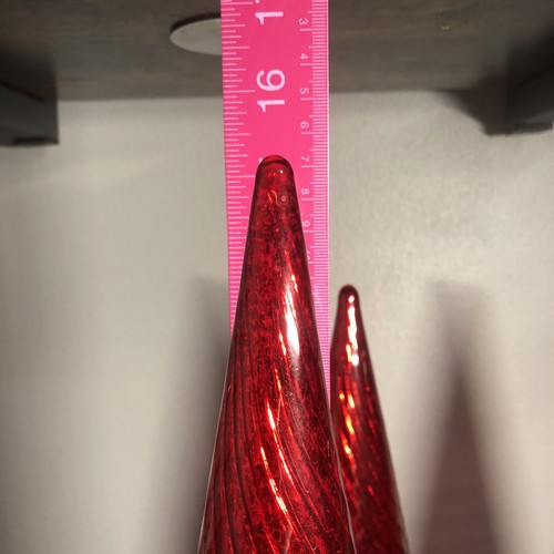 Red Glass Light up Christmas trees set of three battery operated - Picture 14 of 17
