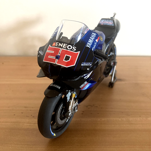 Moto Miniature Yamaha M1 Fabio Quartarar au 1/12 Neuf Collection