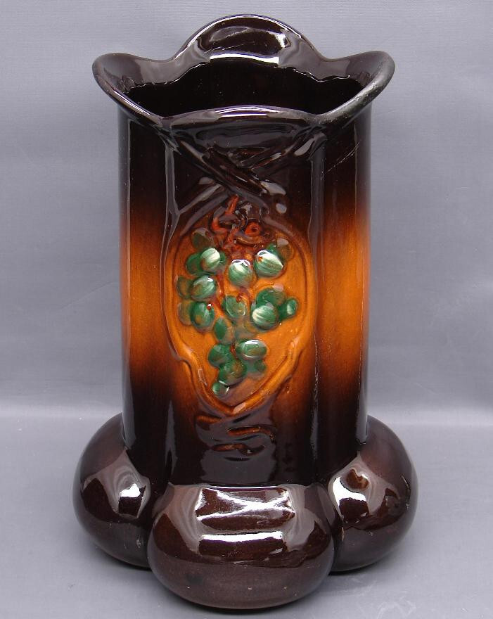 Antique 1904 WELLER FLORETTA Art Pottery GREEN GRAPES Brown Ceramic 9-3/4