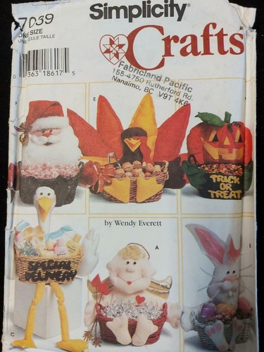 Simplicity 7039 Seasonal Felt Basket Decorations by Wendy Everett - 第 1/2 張圖片