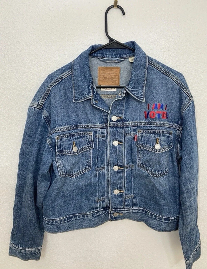 NEW MEN'S S LEVI'S VOTE VINTAGE FIT TRUCKER JEAN JACKET