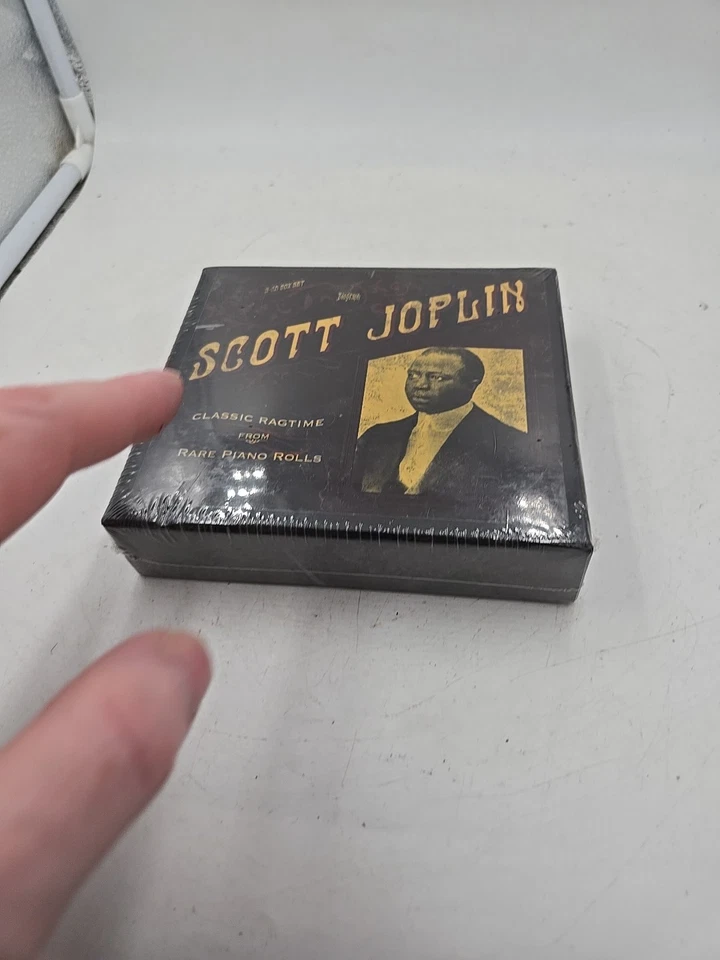 Scott Joplin Classic Ragtime from Rare Piano Rolls 3 CD Box Set - Image 3 of 4