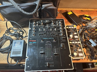 Vestax PMC 08 Pro Black DJ Mixer + Original AC 20 US PSU + VFX 1 - Bag- Cables