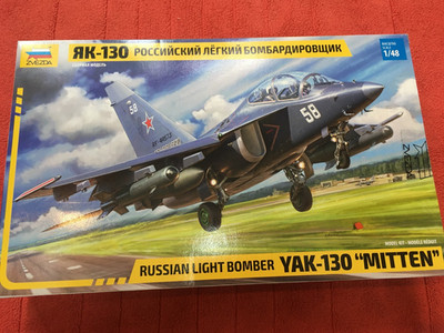 1:48 Zvzeda 4818 YAK-130 Russian Light Bomber '' MITTEN''