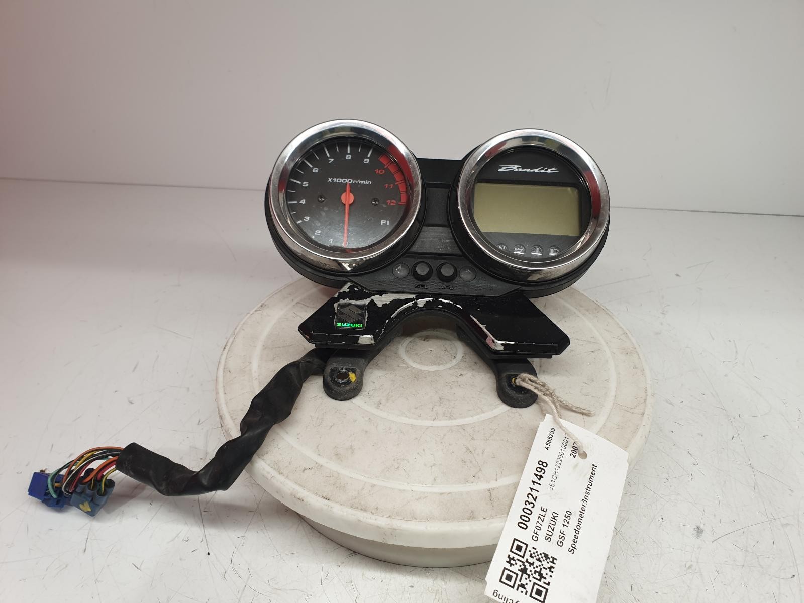 SUZUKI GSF 1250 SPEEDO INSTRUMENT CLUSTER SPEEDOMETER 2007