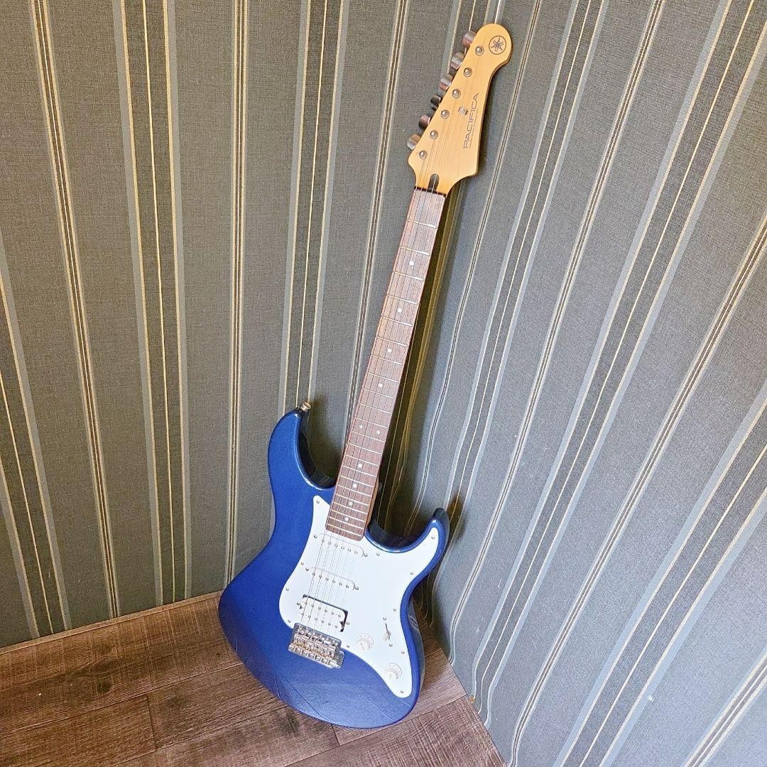 YAMAHA PACIFICA 012 Electric Guitar Strat