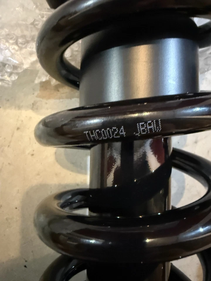 Conjunto de resorte de amortiguador de puntales delanteros de 2 piezas 171341 para Envoy Ranier Trailblazer Foto 4 de 4