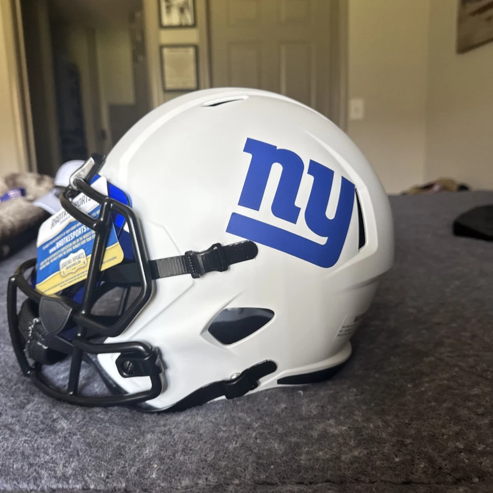 Casco réplica de barbero Tiki de los New York Giants. Certificado deportivo Radtke Foto 3 de 4