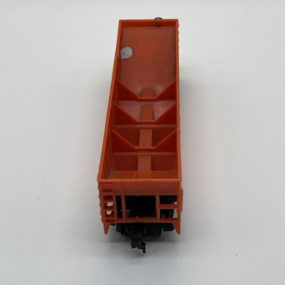 HO Scale Model Power, 4 Bay Hopper, Canadian National, #789012 Orange - 8052 - Image 4 of 4