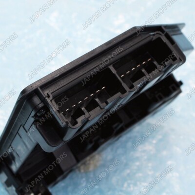 ソラシド工房 8272050081 Genuine Toyota BLOCK ASSY, ENGINE ROOM JUNCTION