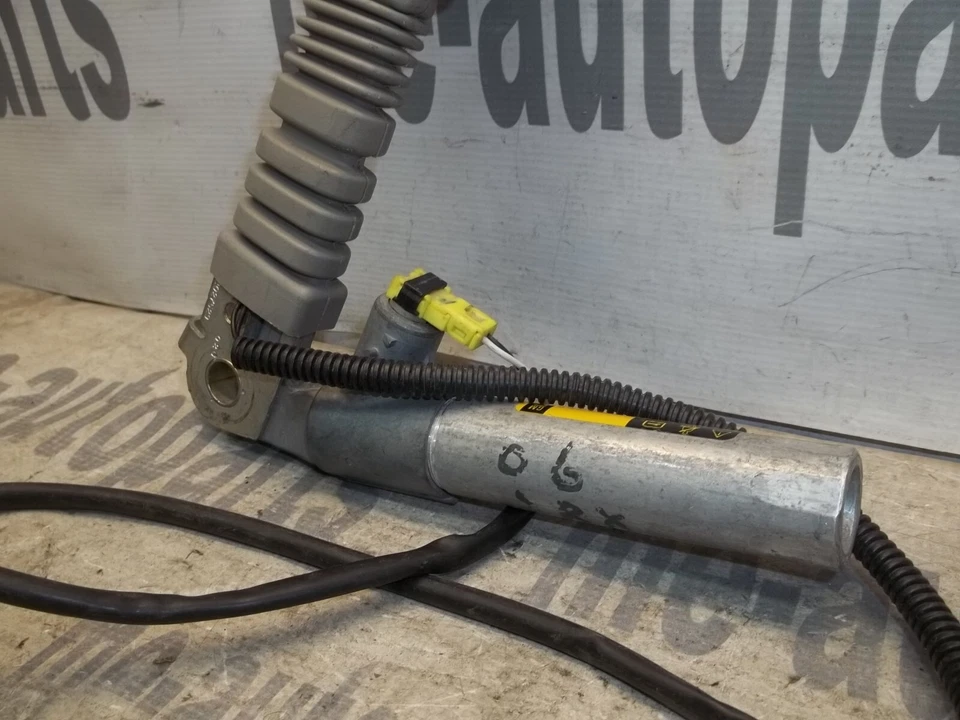 2007-2009 CADILLAC SRX OEM DRIVER SIDE LEFT FRONT SEAT BELT BUCKLE LOCK LATCH - Imagem 3 de 4