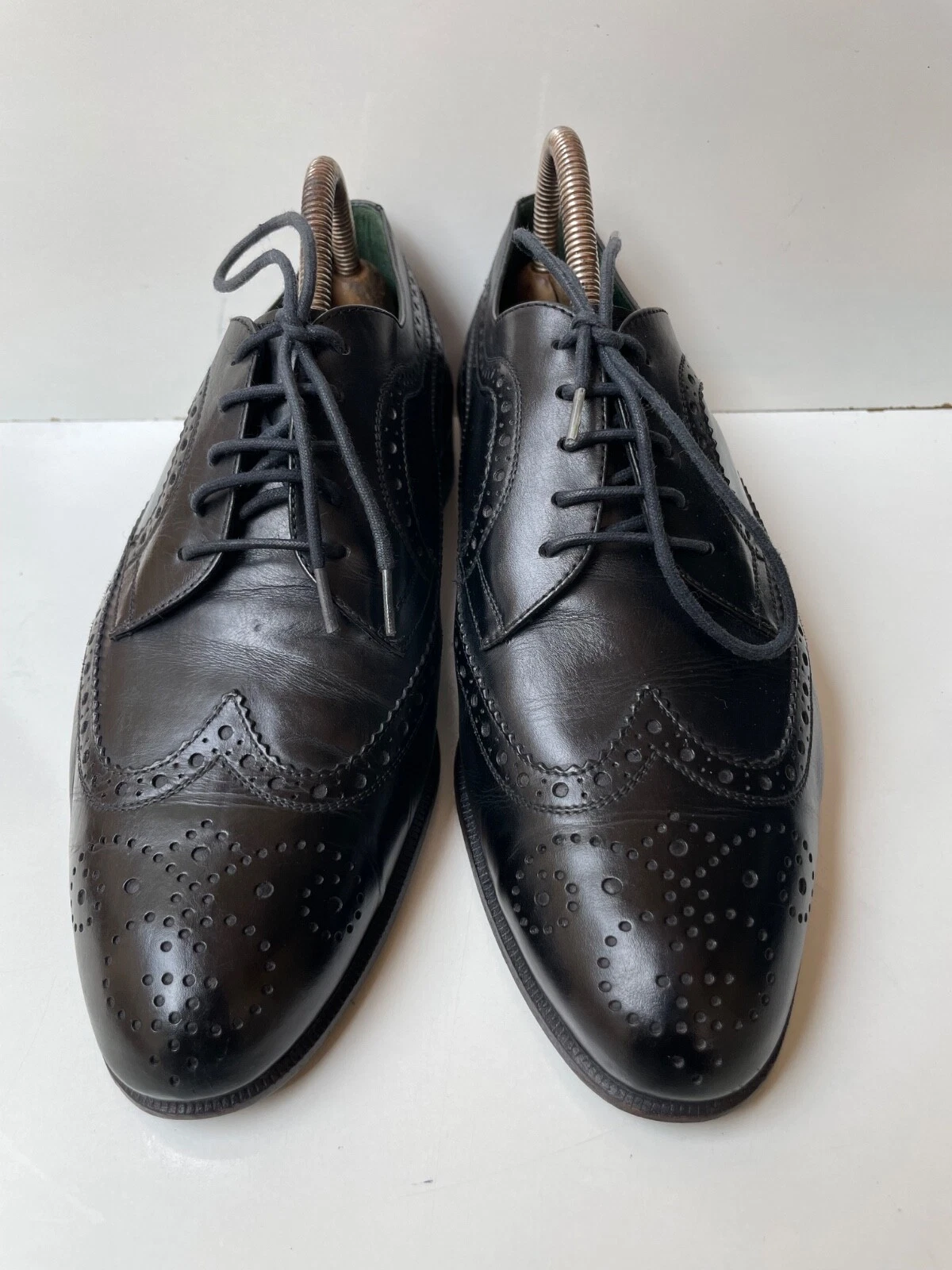 Chaussures habillées à lacets noires Gucci Wingtip pour homme D / USA 8,5