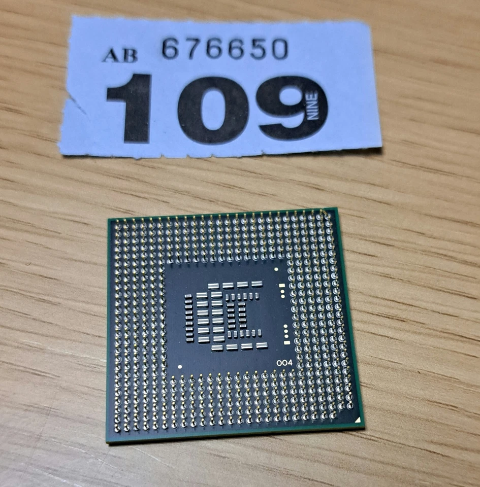 INTEL CELERON DUAL CORE  T3500 CPU - SLGJV - 2.10GHz/1M/800MHz  (Socket P) - Image 2 of 2
