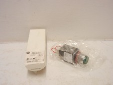 ALLEN BRADLEY 800MR-QTL24G NEW GREEN LENS SMALL ROUND PILOT LIGHT 800MRQTL24G