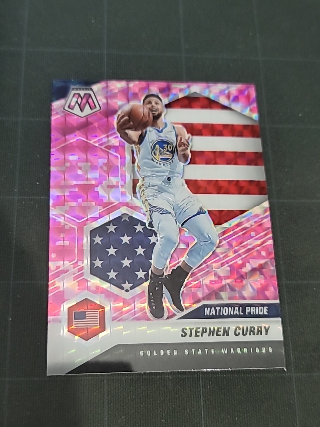 2020-21 Panini Mosaic Stephen Curry National Pride Pink Camo Prizm #249 Warriors