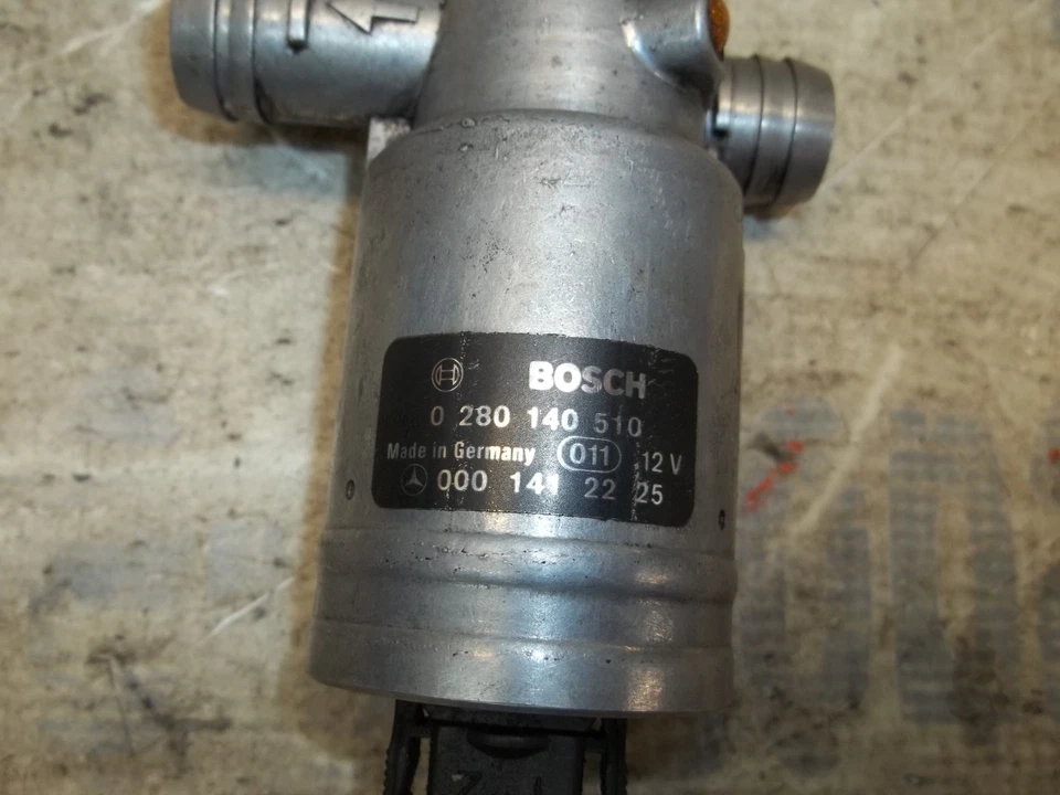 Válvula de control de velocidad de aire en ralentí Mercedes-Benz W124 1986-1993 000 141 22 25 OEM Foto 2 de 4