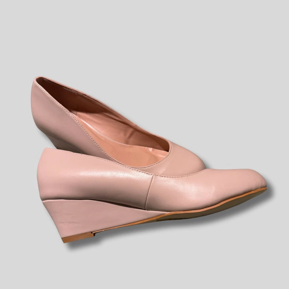 Женские бежевые кожаные туфли на танкетке на каблуке Journee Collection размер 8 - Изображение 3 из 4