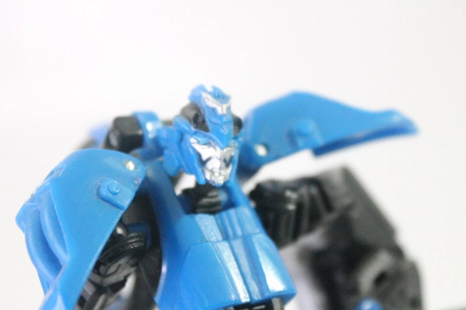 Transformers: Darkside Moon Wave 1 Chromia (Hasbro, 09) - Image 2 of 4