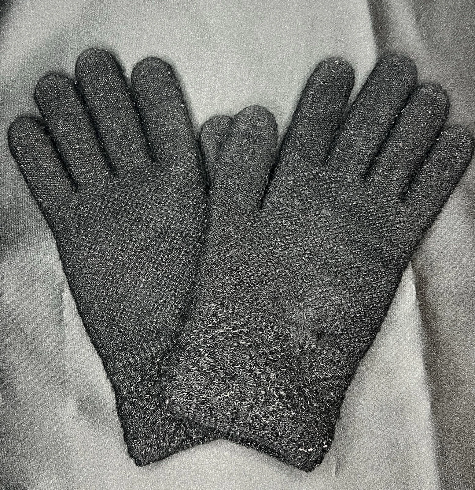 Steve Madden Black Sparkly Lined Gloves Classic Winter Warm One Size *Flaws*