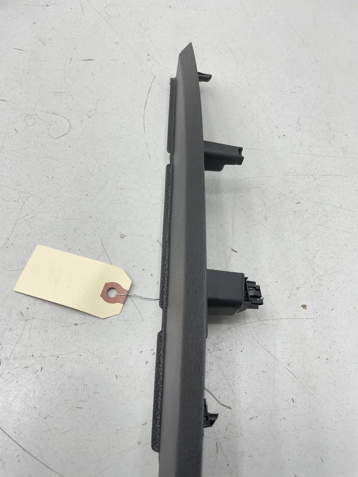 Ford Fusion 2013 pilar A cubierta de moldura usada OEM DS73 F026A22 RH Foto 2 de 4