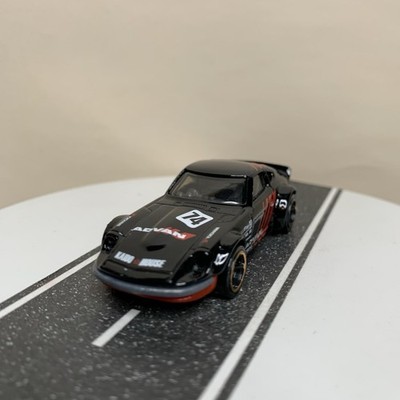 2017 Hot Wheels Nightburnerz #357 Nissan Fairlady Z Black Advan w