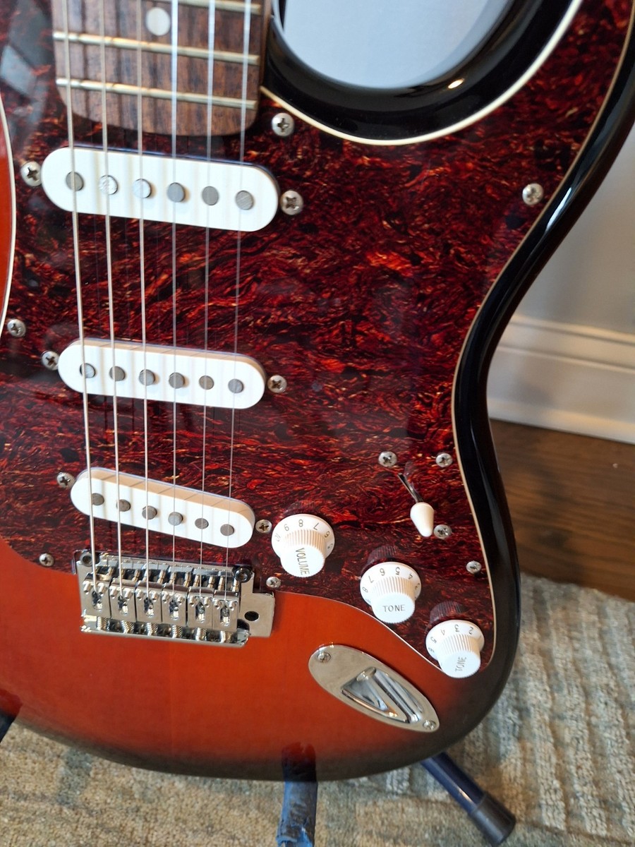 Squier by Fender 